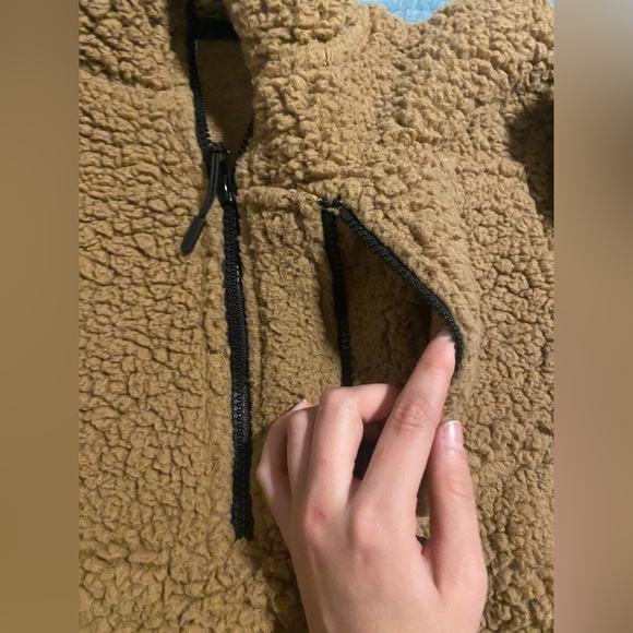 Size small quarter zip - Picture 3 of 5